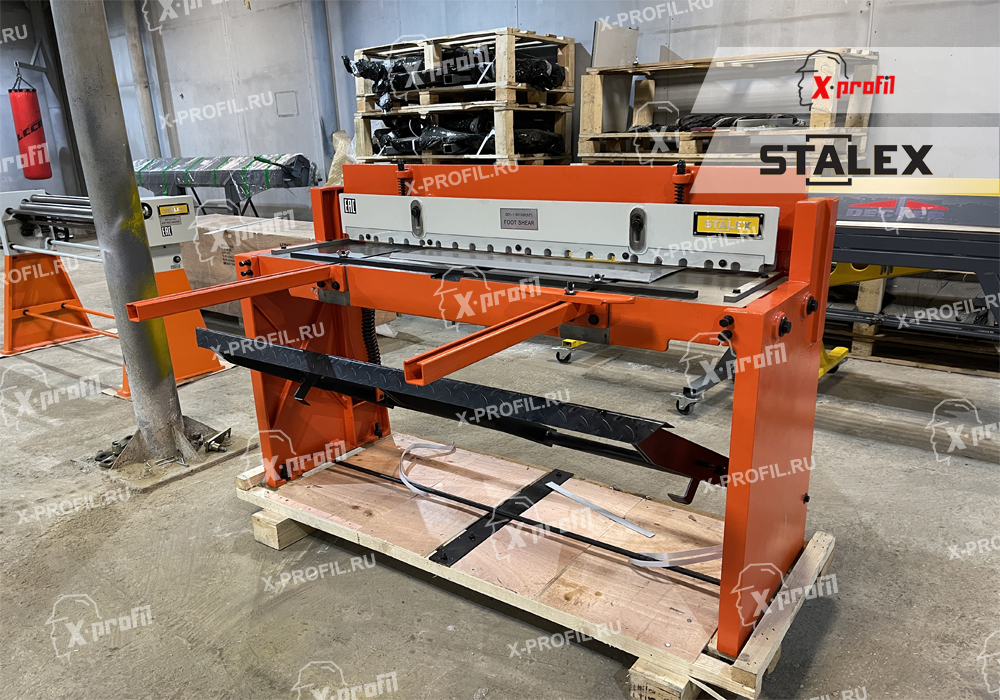 Гильотина ножная Stalex Q01-1.5×1320